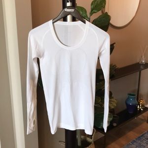 Lululemon Swiftly Tech Long Sleeve Crew Shirt